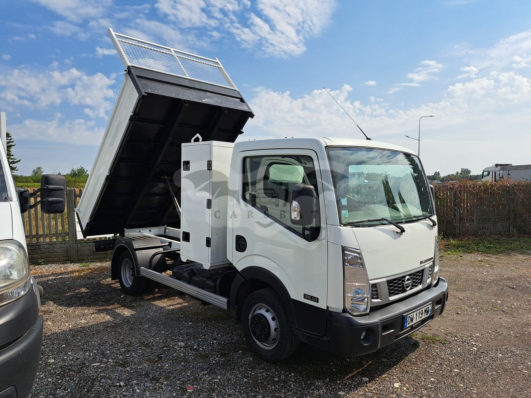 Nissan Cabstar 2015