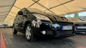 Peugeot 5008 I 2011