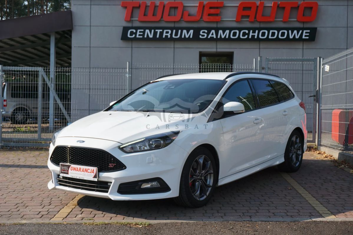Ford Focus Mk3 Turnier 2.0 EcoBoost ST mit Leder-Sport-Paket 2018