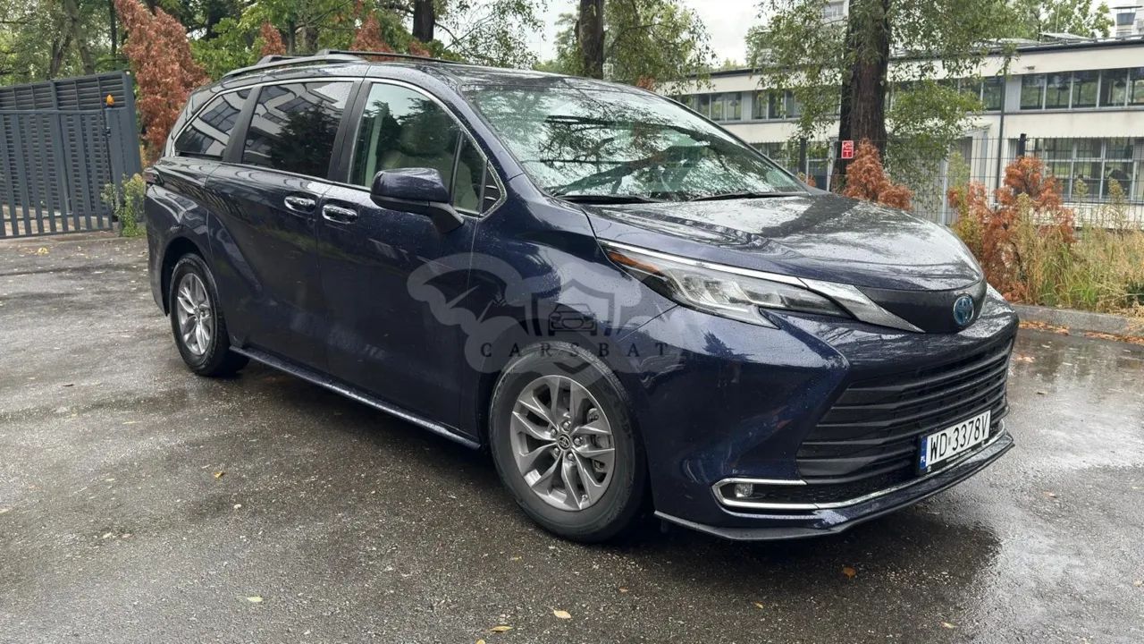 Toyota Sienna 3.5 V6 LE AWD 2022