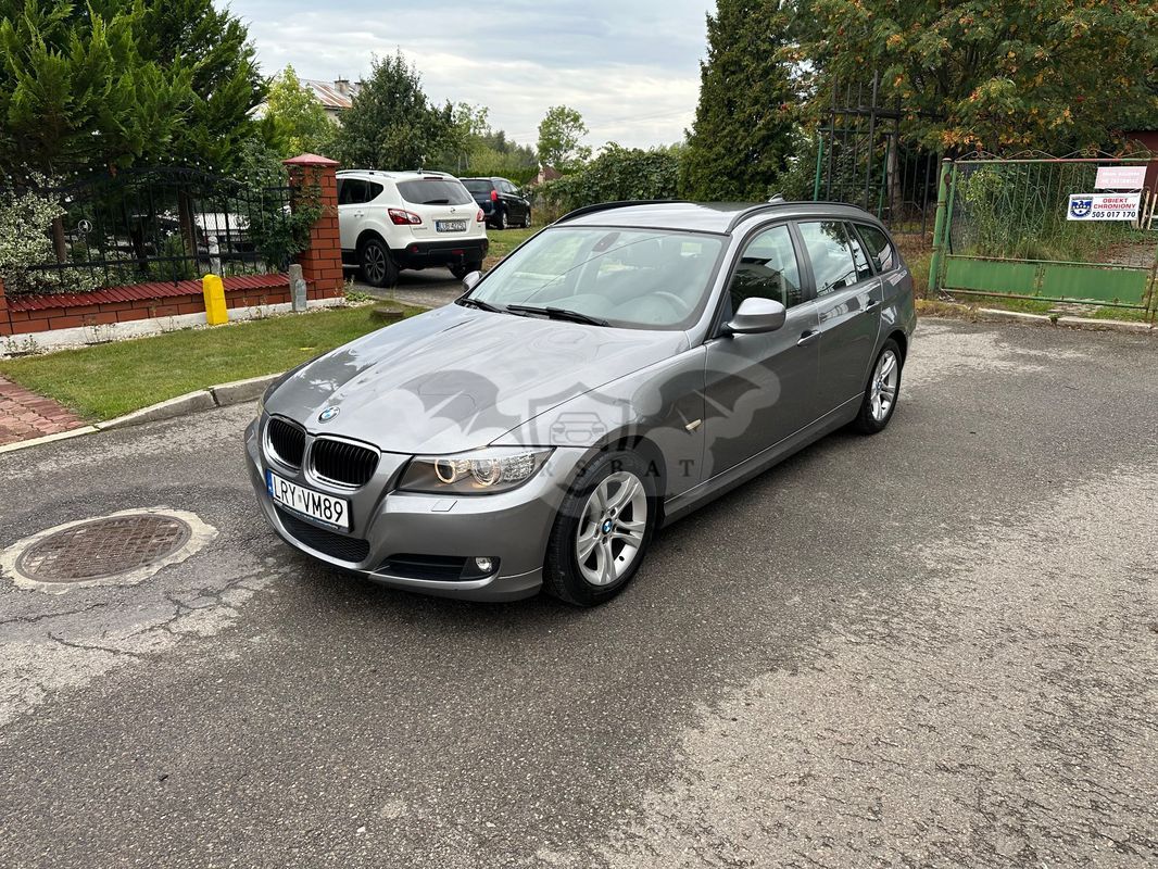 BMW 3 Series E90/E91/E92/E93 318i Touring Edition Sport 2010