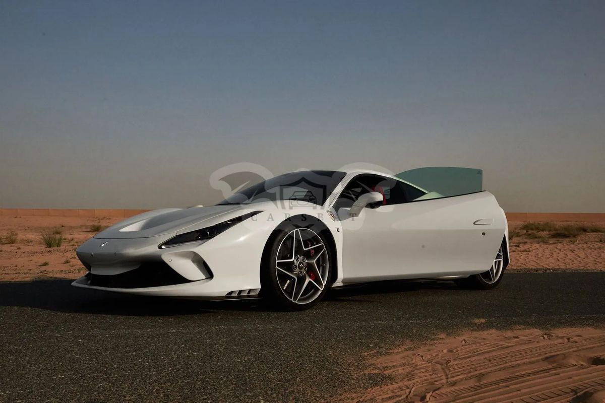 Ferrari F8 2021