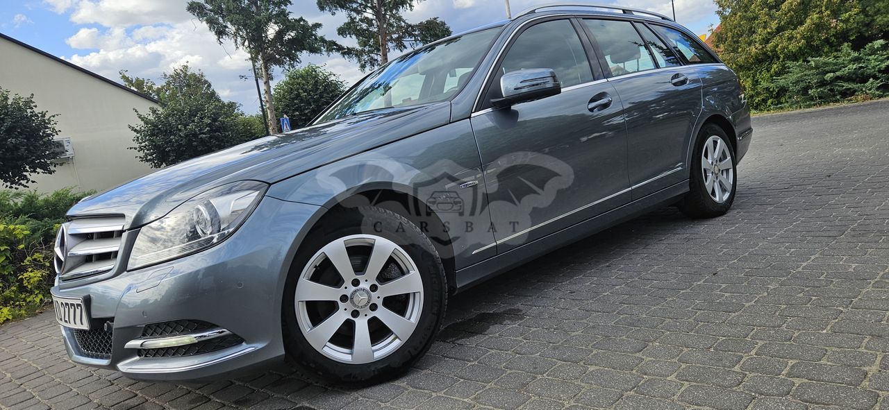 Mercedes-Benz C W204 180 CGI BlueEff Avantgarde 2011