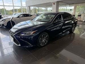 Lexus ES 300h Business Edition 2025
