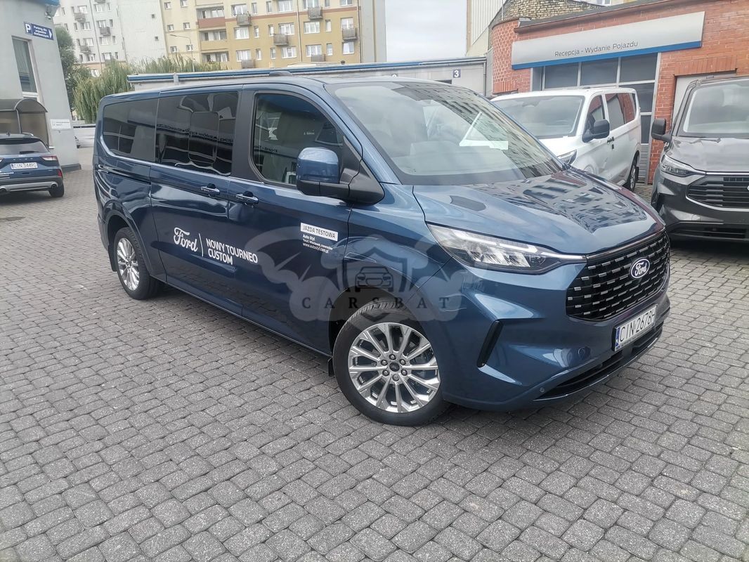 Ford Tourneo Custom 2.0 EcoBlue 320 L2 Titanium 2024