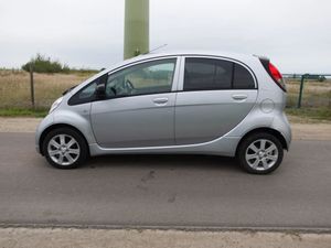 Peugeot iOn 2011