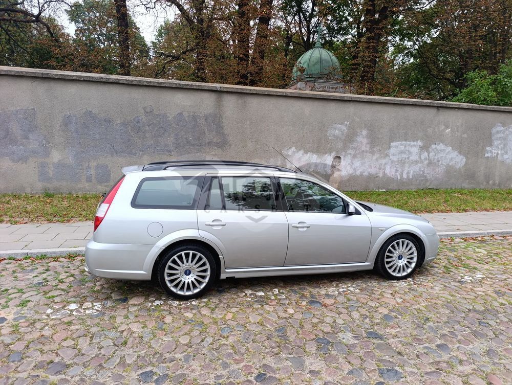 Ford Mondeo Mk3 V6 ST 220 2004