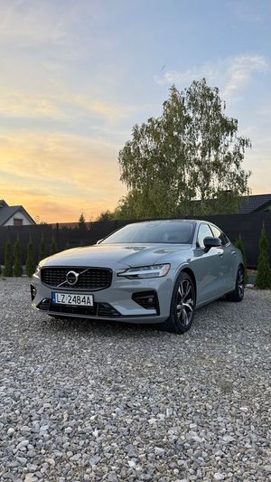 Volvo S60 III B5 B AWD Plus Dark 2024