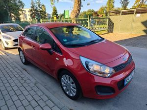 Kia Rio III 1.2 Attract 2012
