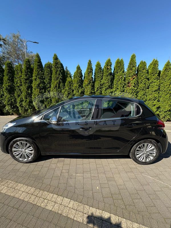 Peugeot 208 I 1.2 PureTech Allure 2016