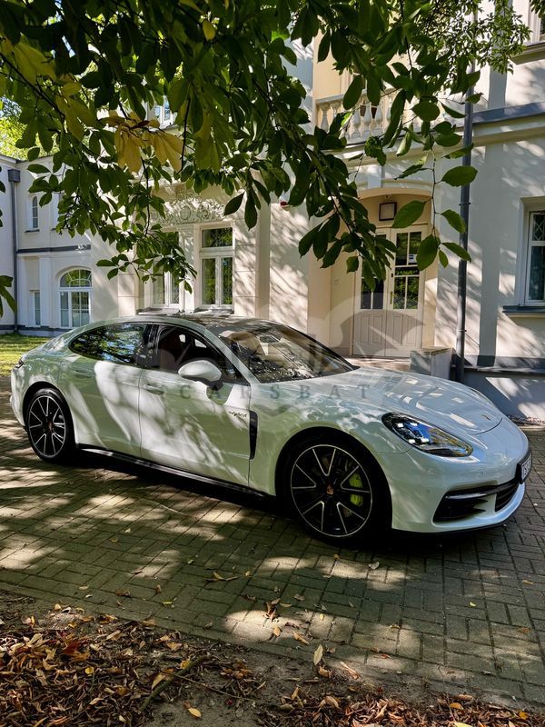 Porsche Panamera 4 E-Hybrid 2019