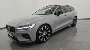 Volvo V60 II B4 B DKG Plus Dark 2025