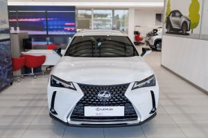 Lexus UX 2024