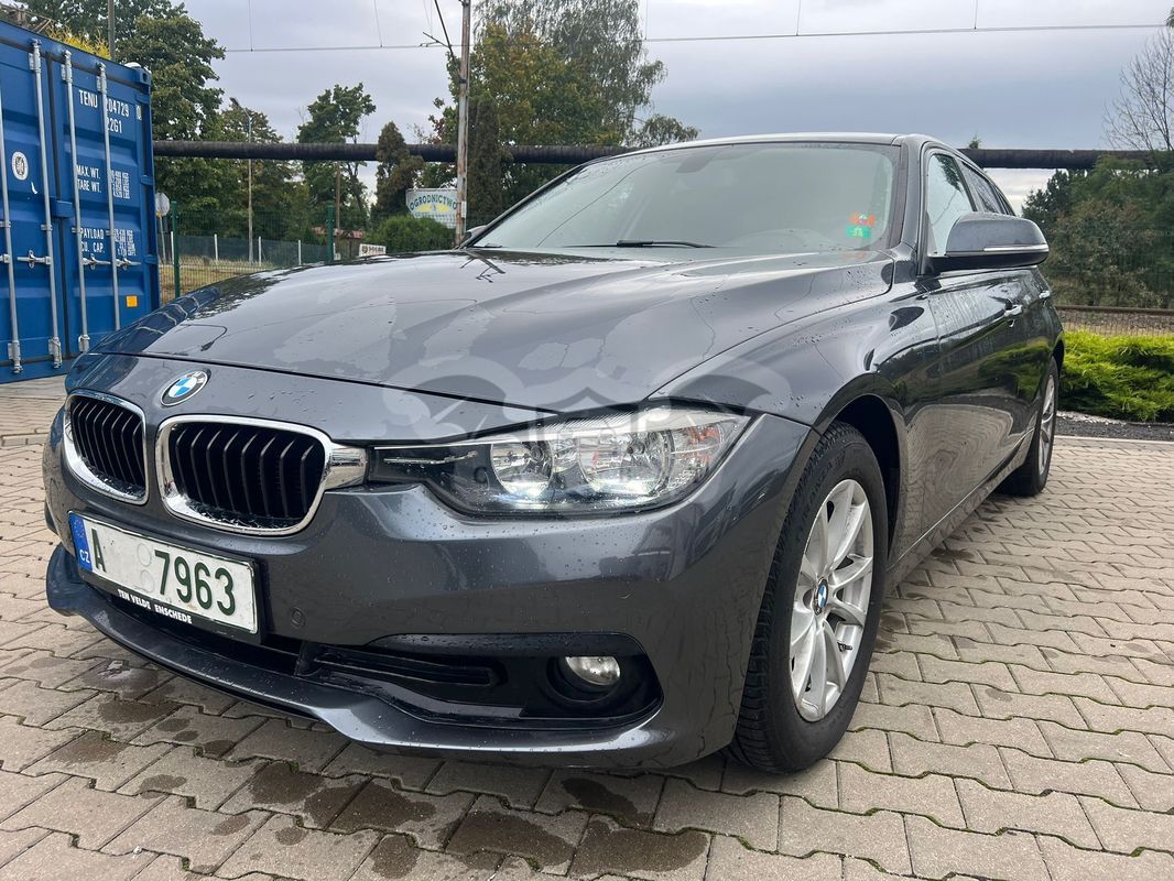 BMW 3 Series F30/F31 318d Touring Luxury Line 2015