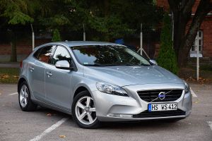 Volvo V40 II T3 Momentum 2013