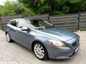 Volvo V40 II D2 Momentum 2013