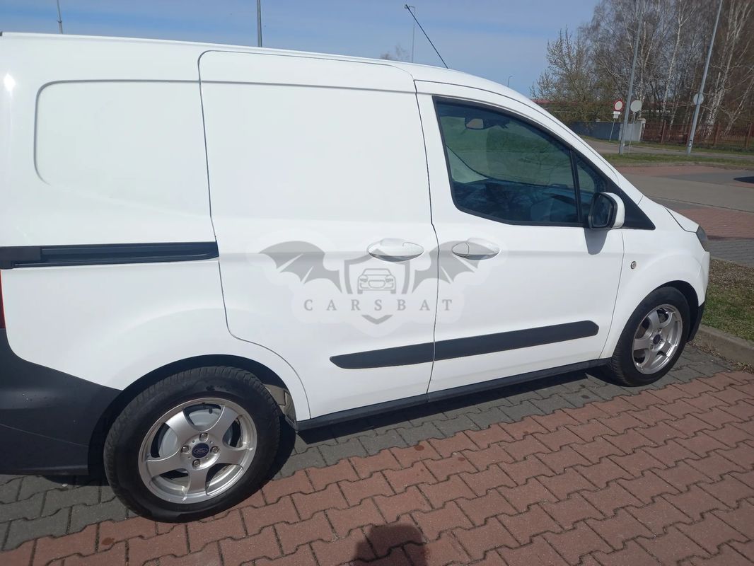 Ford Transit Courier 2018