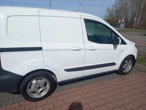 Ford Transit Courier 2018