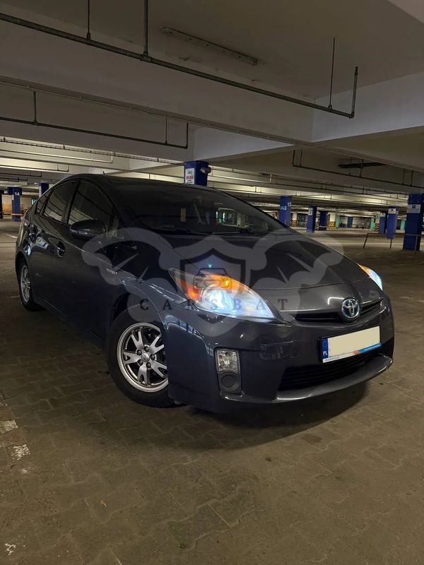Toyota Prius III 1.8 Hybrid Active 2011