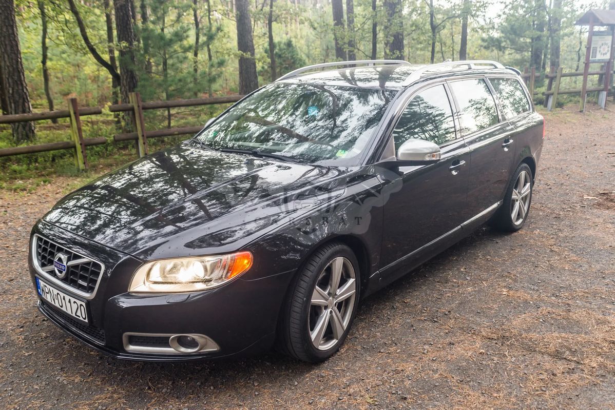 Volvo V70 III 2.0T Powershift RDesign 2011