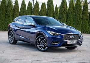 Infiniti Q30 2016