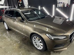 Volvo V90 D3 Momentum Pro 2017