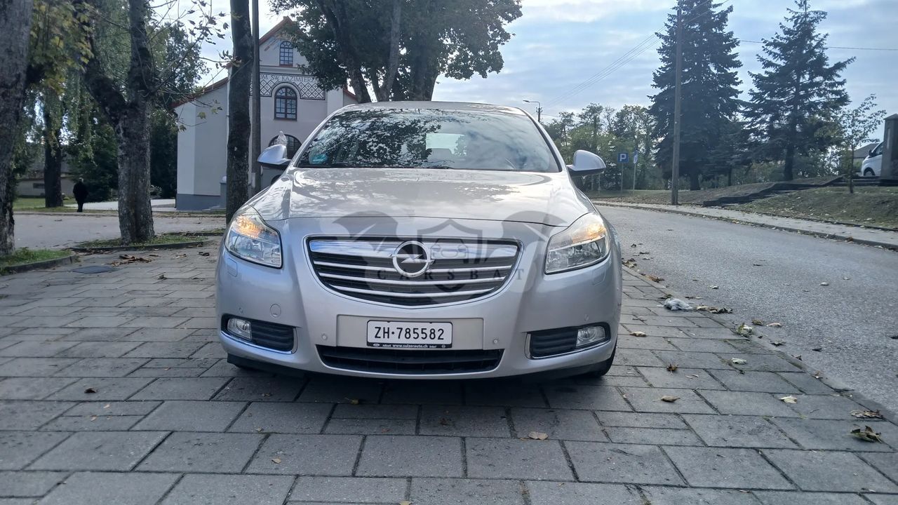 Opel Insignia A 2.0 T Cosmo 2010