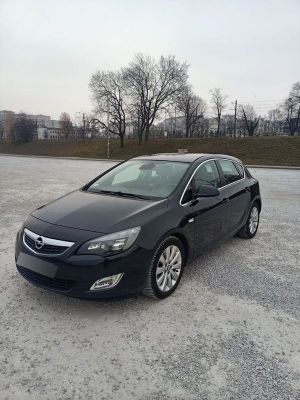 Opel Astra J III 1.7 CDTI Cosmo 2011