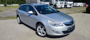 Opel Astra J 2011