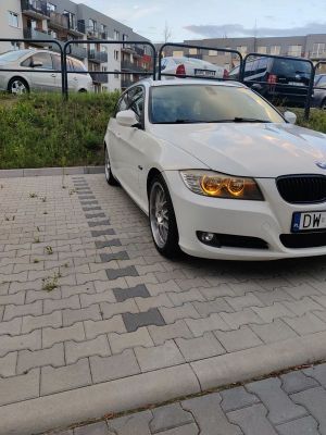 BMW 3 Series E90/E91/E92/E93 320d 2010