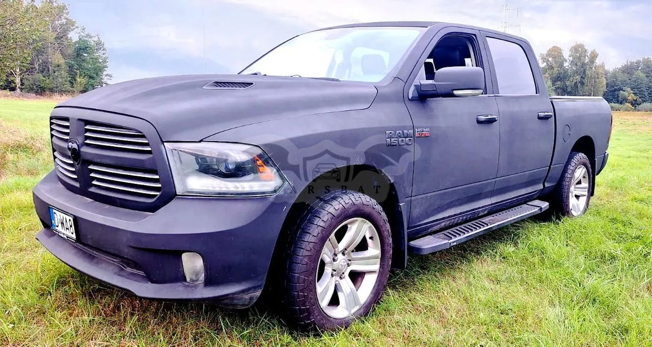 Dodge RAM 1500 5.7 4x4 2015