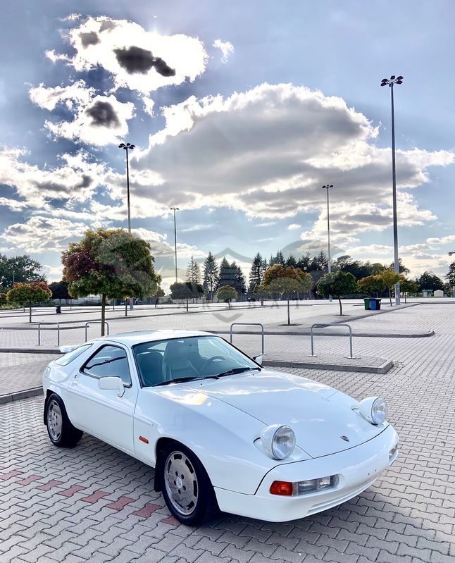 Porsche 928 1982