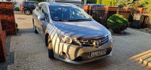 Toyota Avensis III 2.0 D-4D Premium 2012