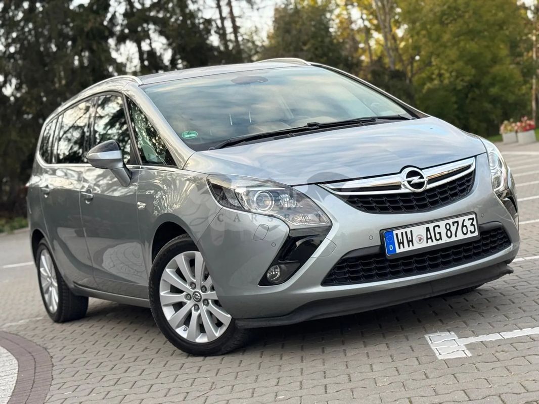 Opel Zafira C Tourer 1.6 SIDI Turbo Innovation 2013