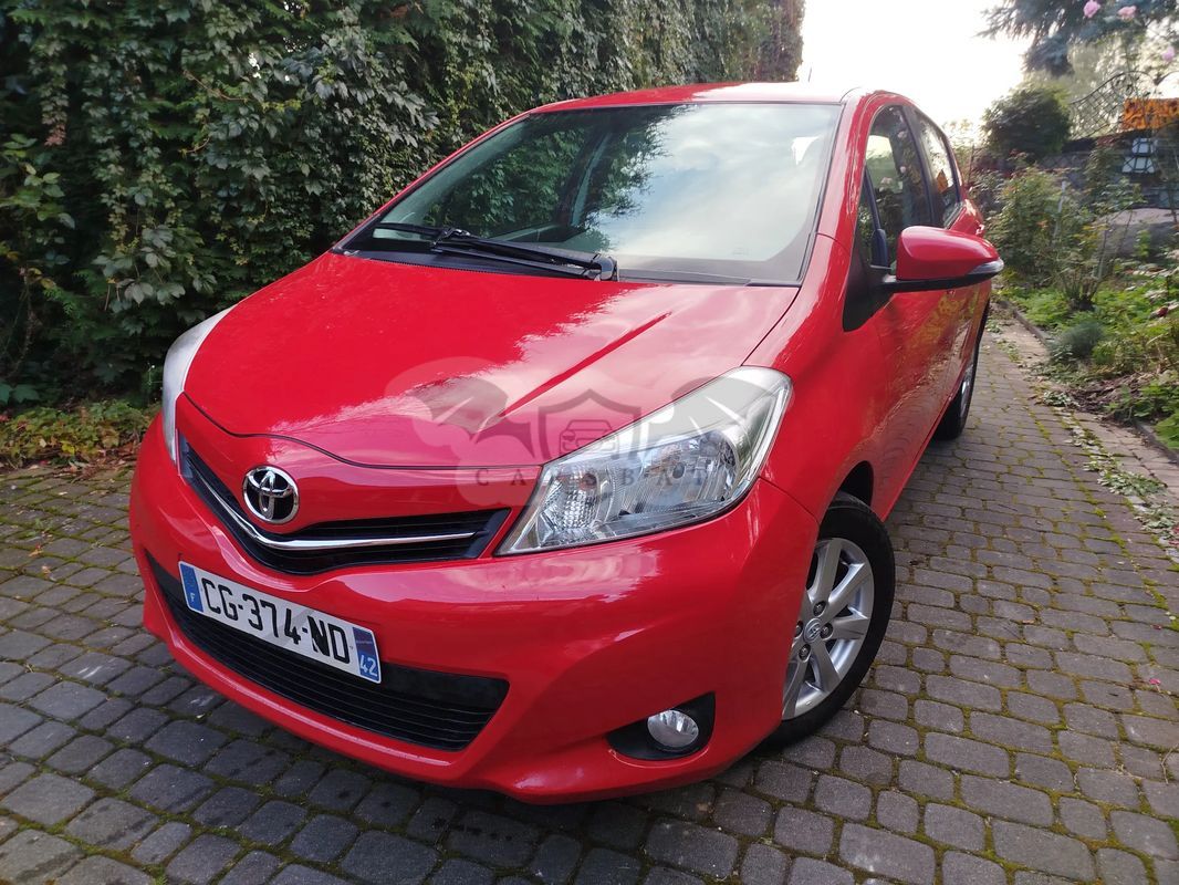 Toyota Yaris III 1.0 Active 2012
