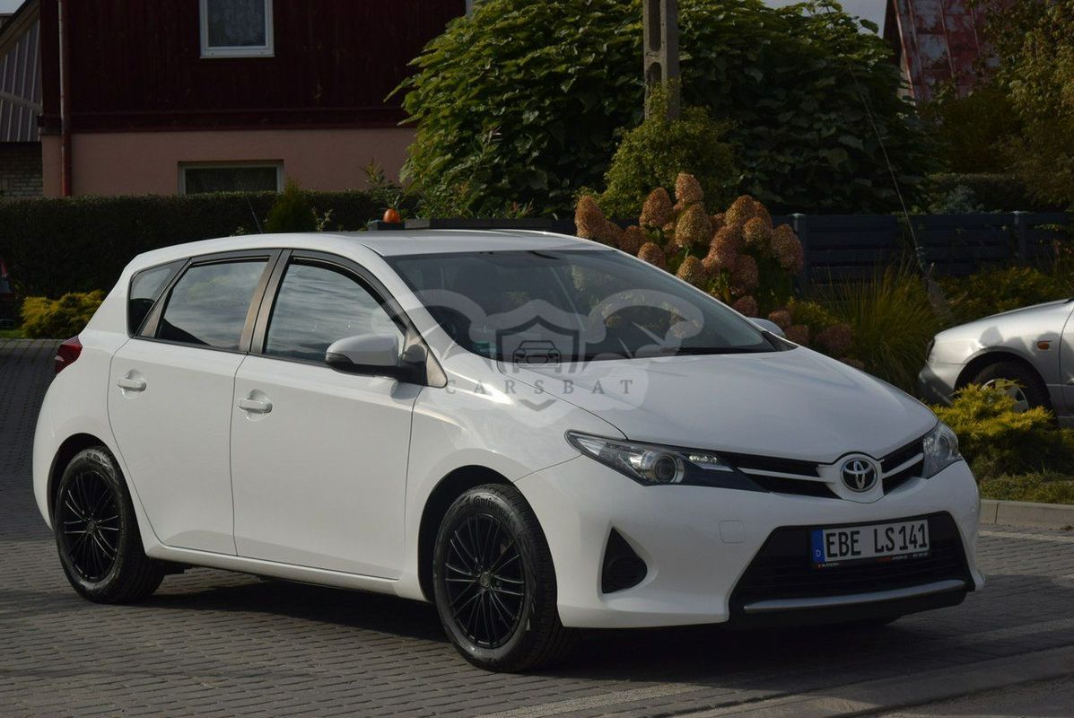 Toyota Auris II 2015