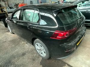 Volkswagen Golf VIII VIII 1.5 eTSI mHEV Life DSG 2025
