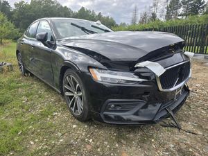 Volvo S60 III T5 Momentum Pro 2021