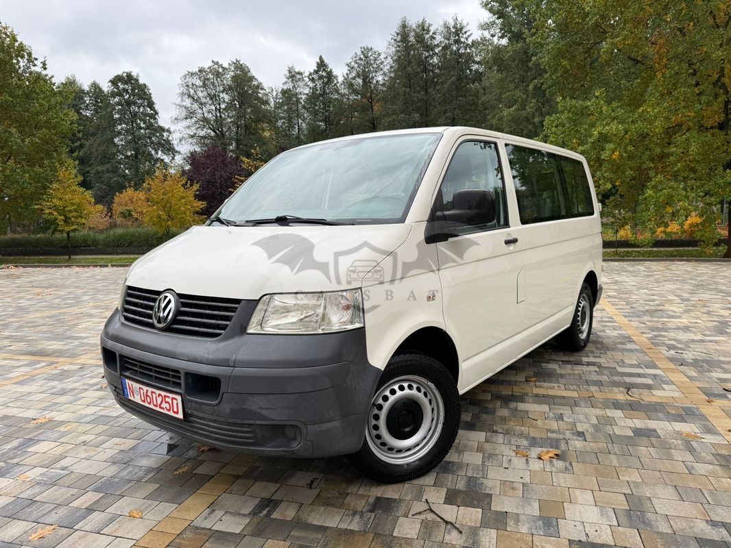 Volkswagen Transporter T5 T5 TDI L2H1 Silverline 2010