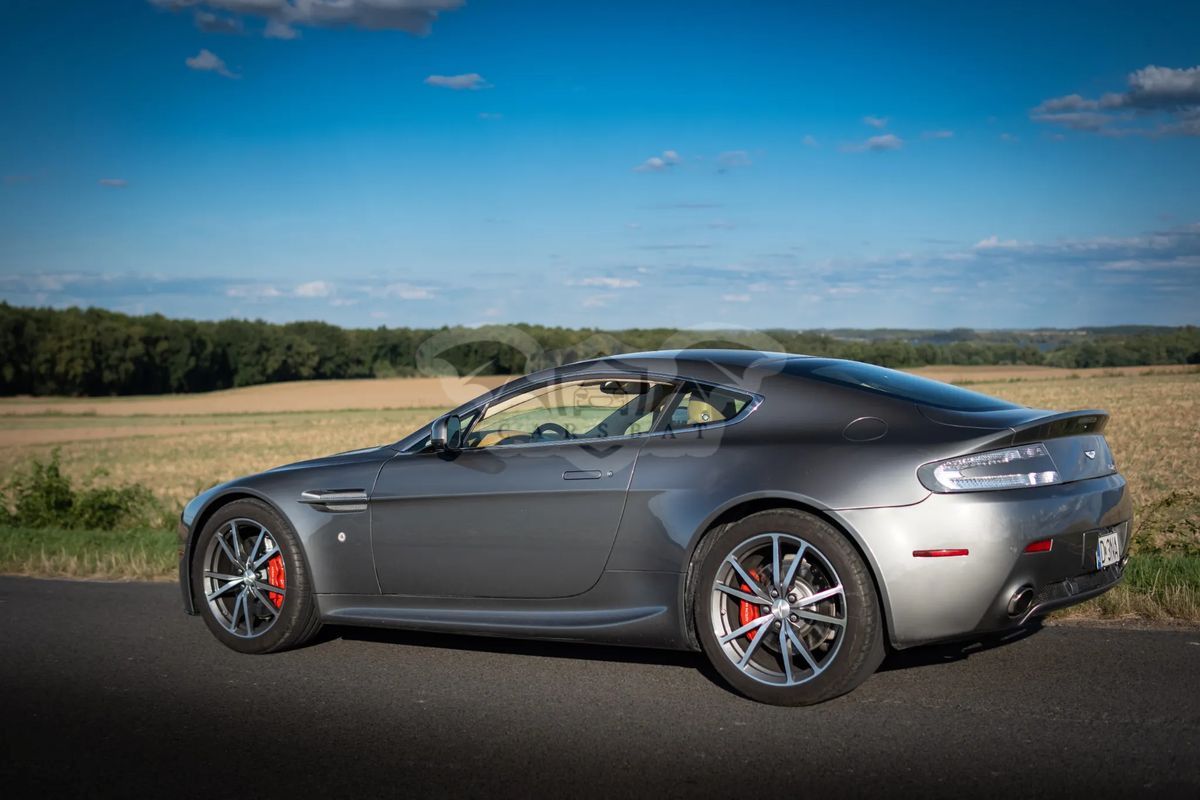 Aston Martin Vantage 4,7 SportShift 2010