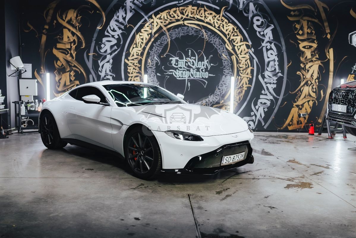 Aston Martin Vantage 2020