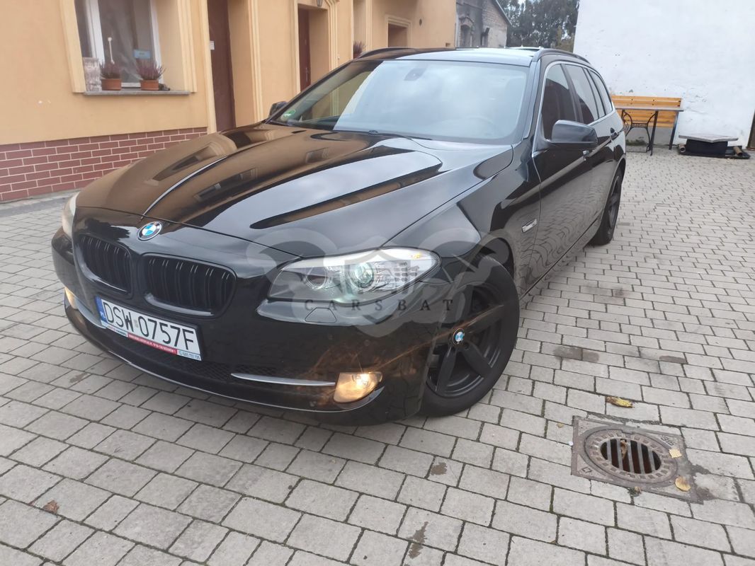 BMW 5 Series F10/F11 520d Touring 2011