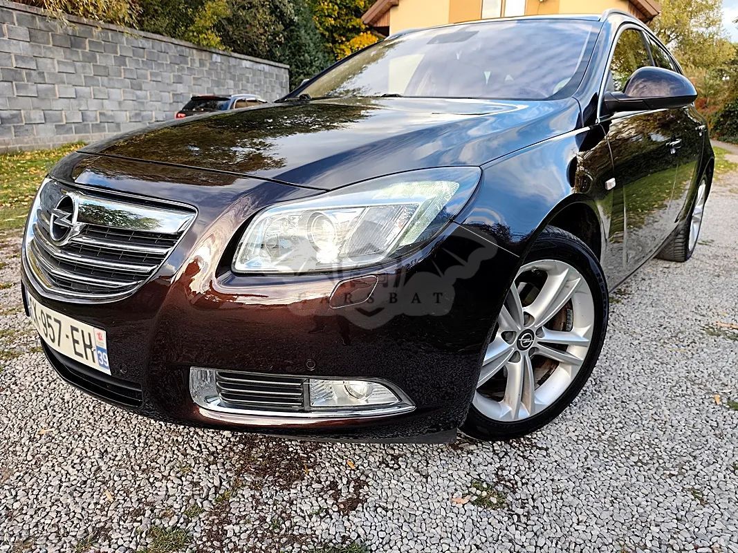 Opel Insignia A 2.0 CDTI Sports Tourer 4x4 ecoFLEXStart/S Design Edition 2012