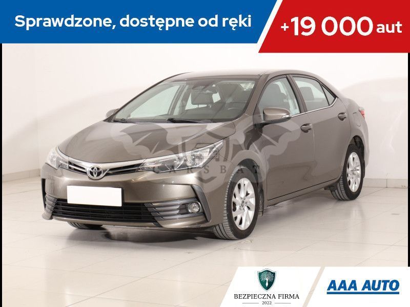 Toyota Corolla Seria E16 2017