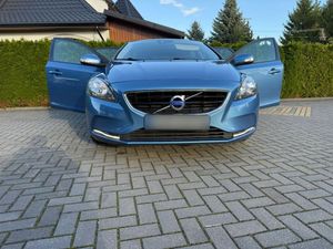 Volvo V40 II D4 Momentum 2014