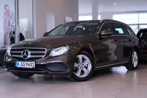 Mercedes-Benz E W213 200 T 9G-TRONIC Avantgarde 2016