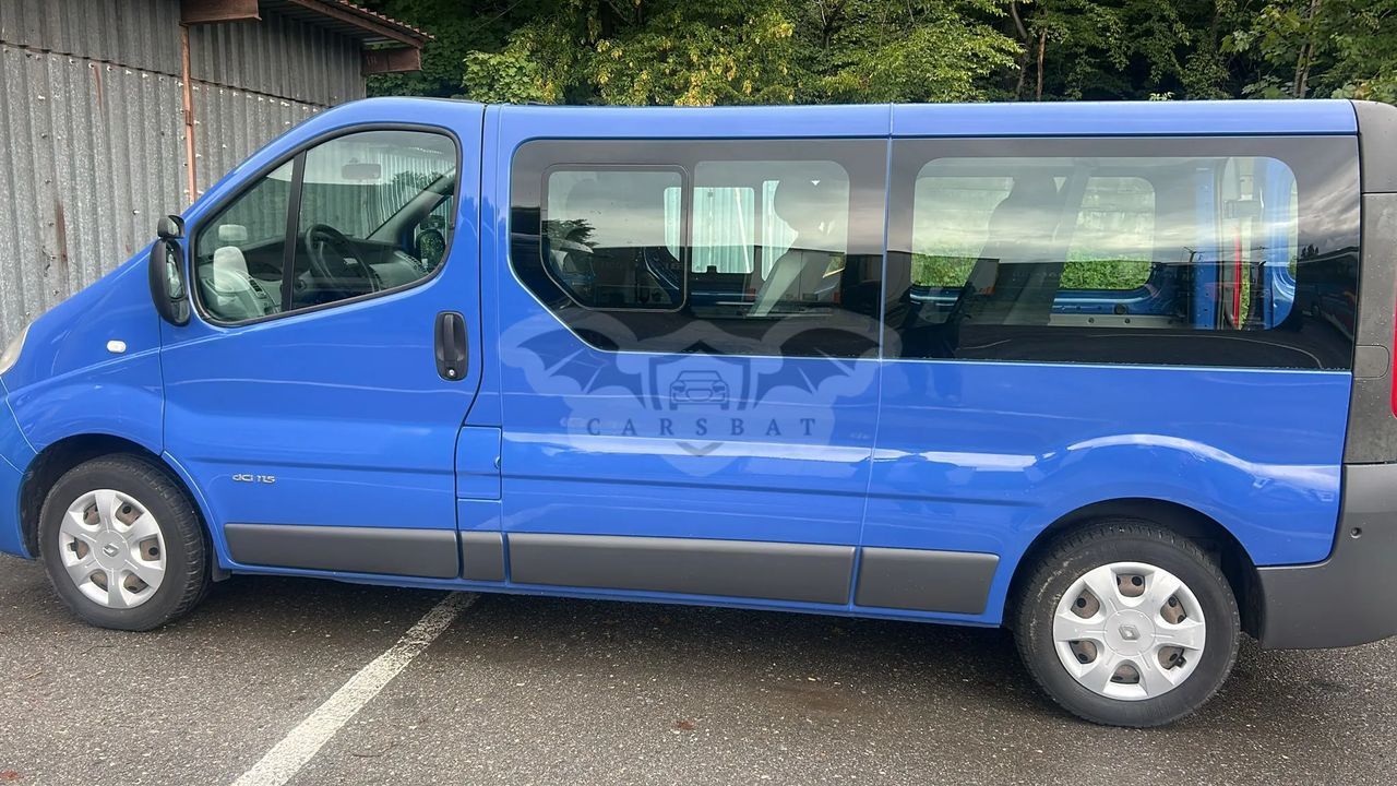 Renault Trafic II L1H1 Passenger Lux 2009