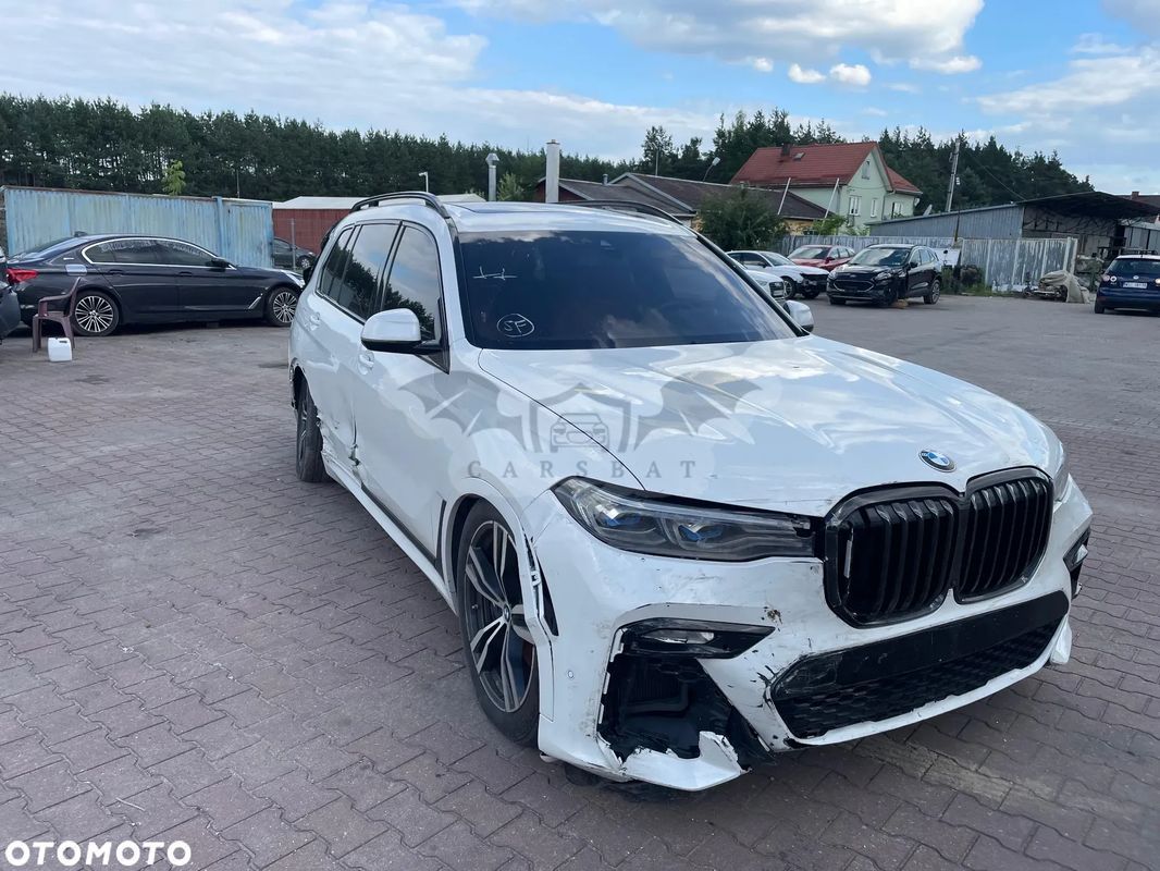 BMW X7 G07 M50i sport 2022