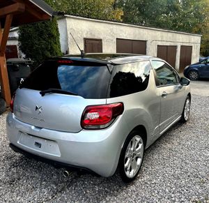 Citroën DS3 1.6 HDi SoChic 2011