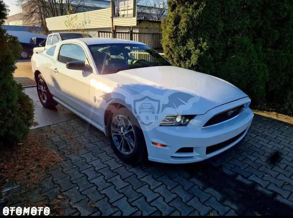 Ford Mustang 3.7 V6 2014